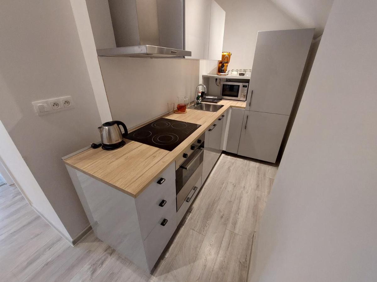 Апартаменти Utulny Apartman S Balkonom Братислава Екстер'єр фото